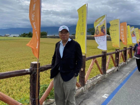 參加池上稻穗藝術節，感受眾人無私奉獻…謝金河：相對政治人物惡鬥，池上展現美與善的力量